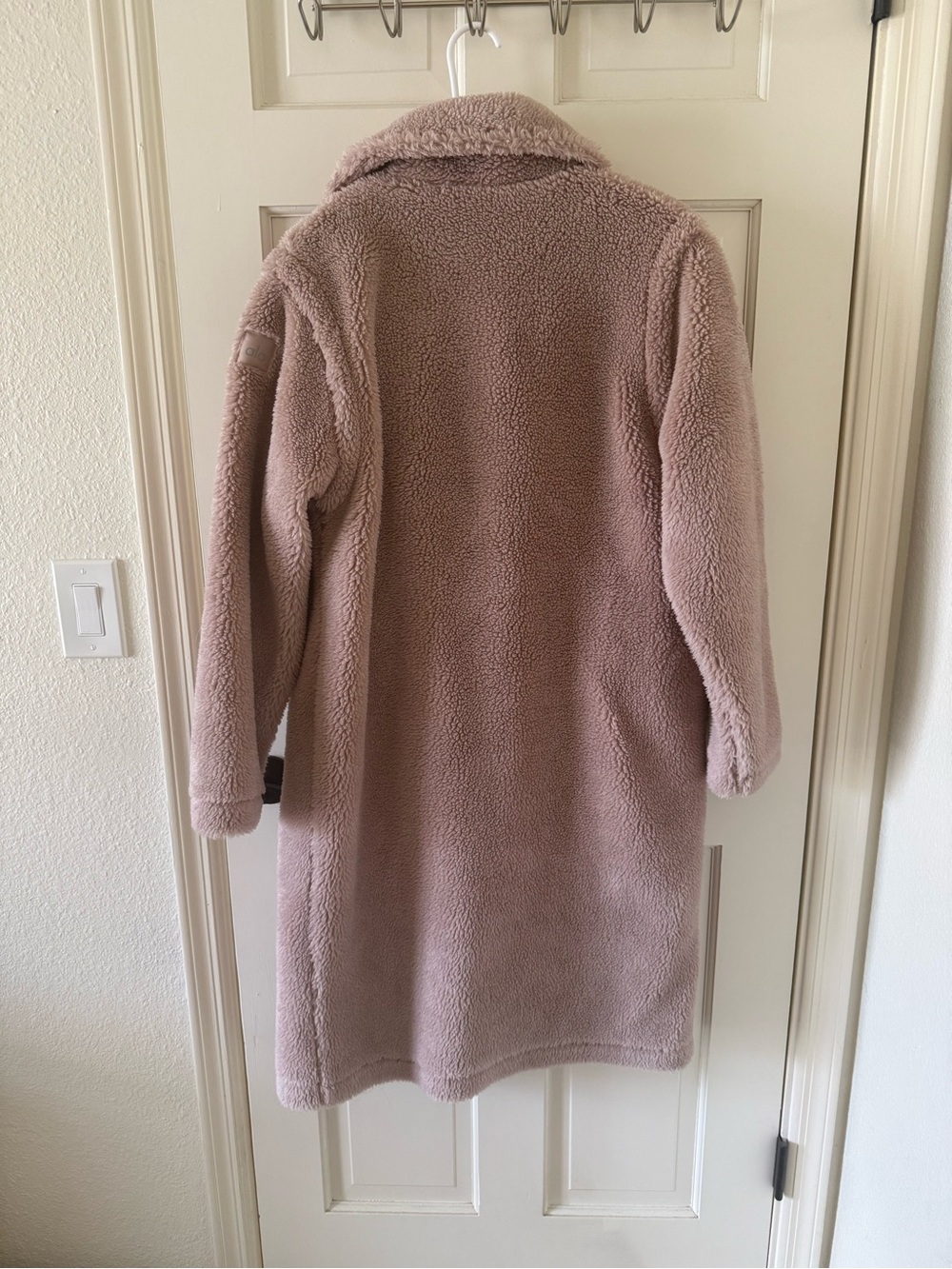 Alo Blush Pink Oversized Sherpa Trench - Picture 4 of 4